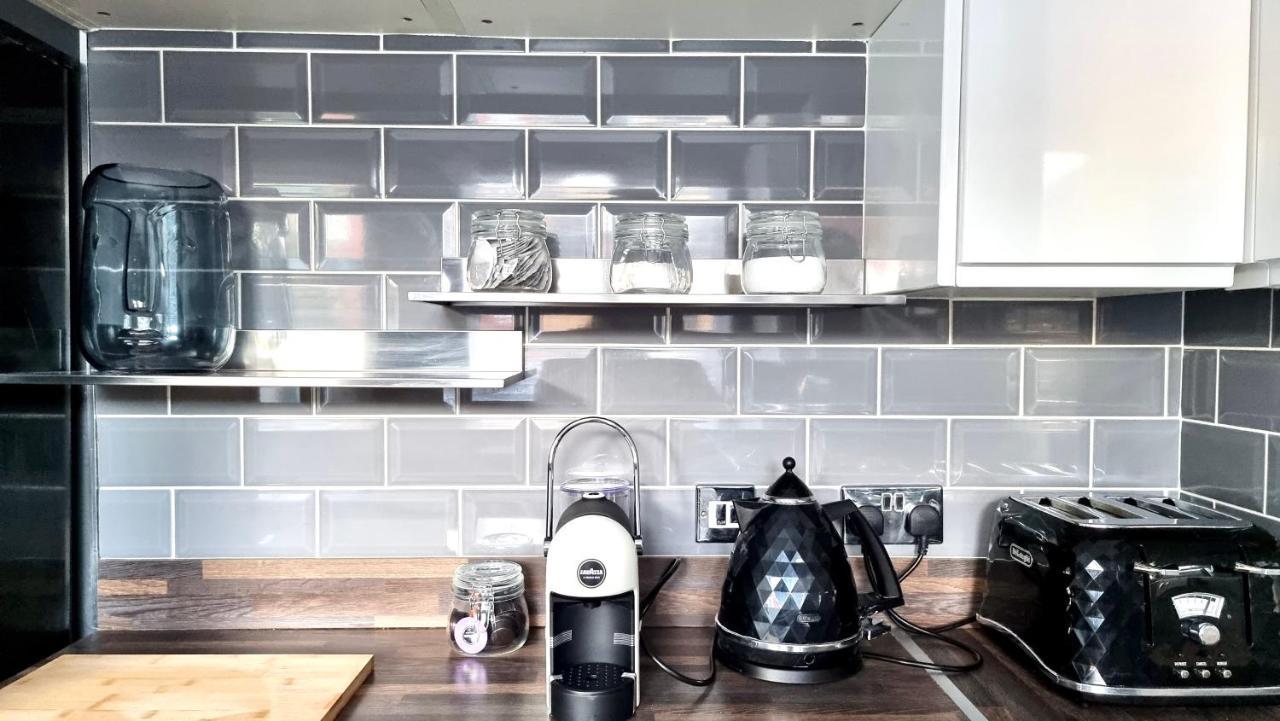 Quay House By Switchback Stays With Free Parking Кардиф Екстериор снимка