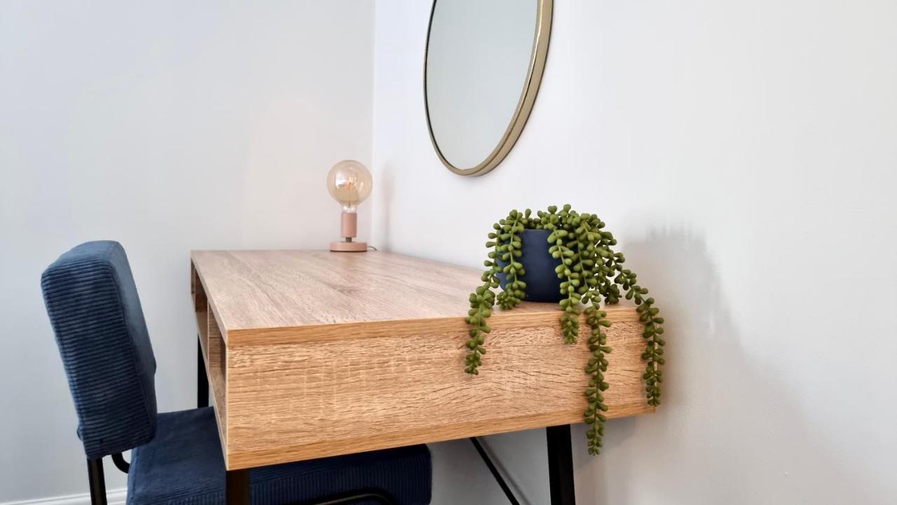 Quay House By Switchback Stays With Free Parking Кардиф Екстериор снимка