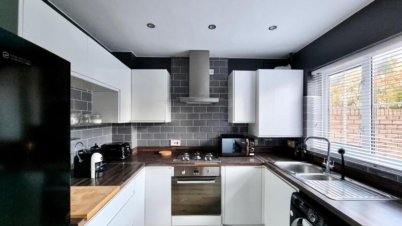 Quay House By Switchback Stays With Free Parking Кардиф Екстериор снимка